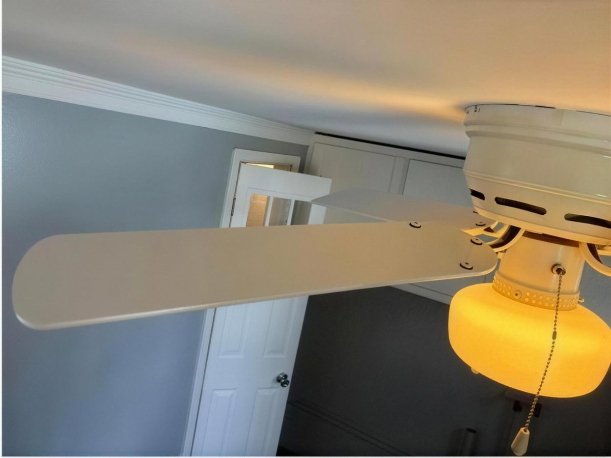 Ceiling fan, dust removal — after cleaning